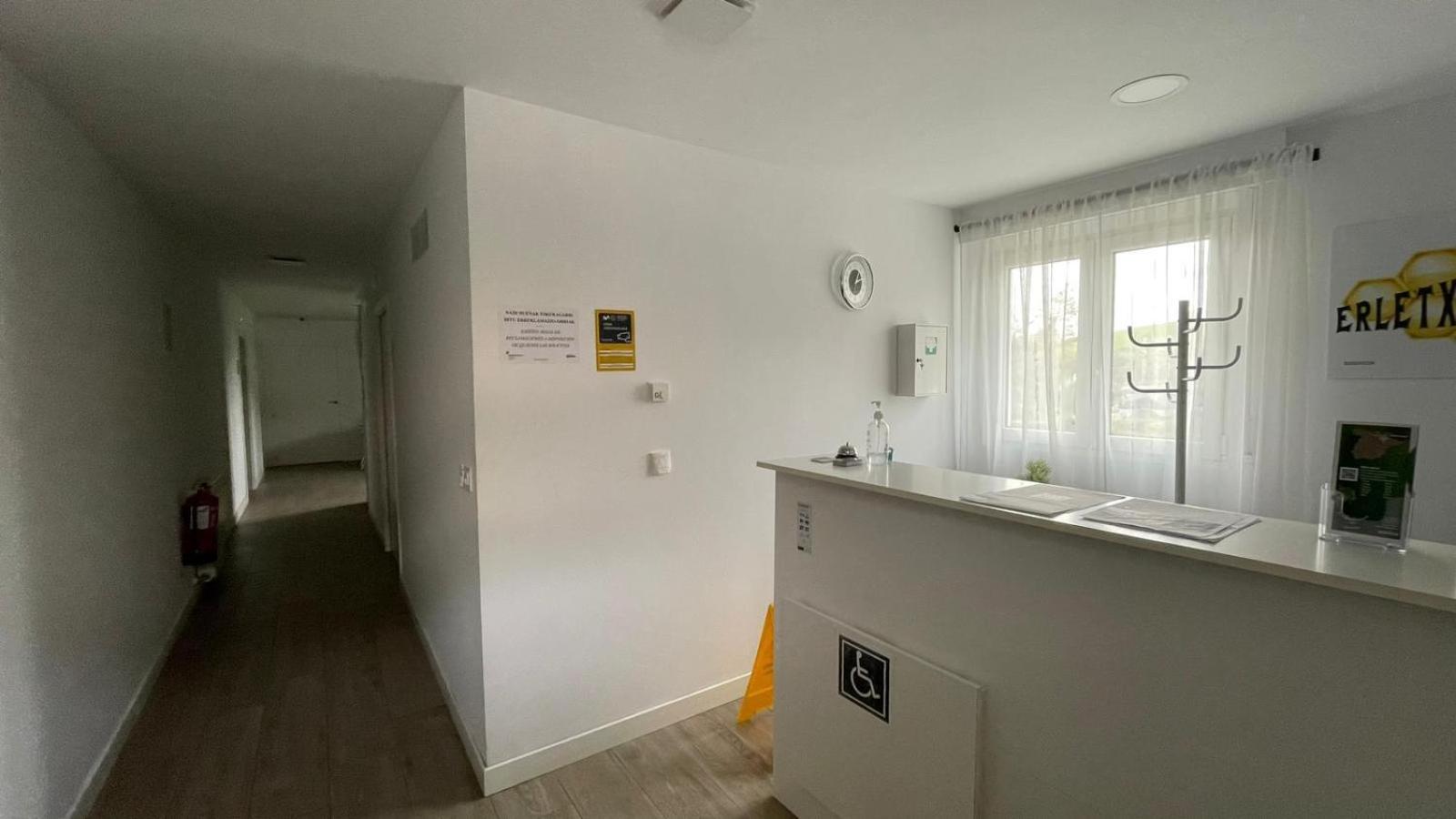 Erletxe Aterpea Hostel Lezo Bagian luar foto