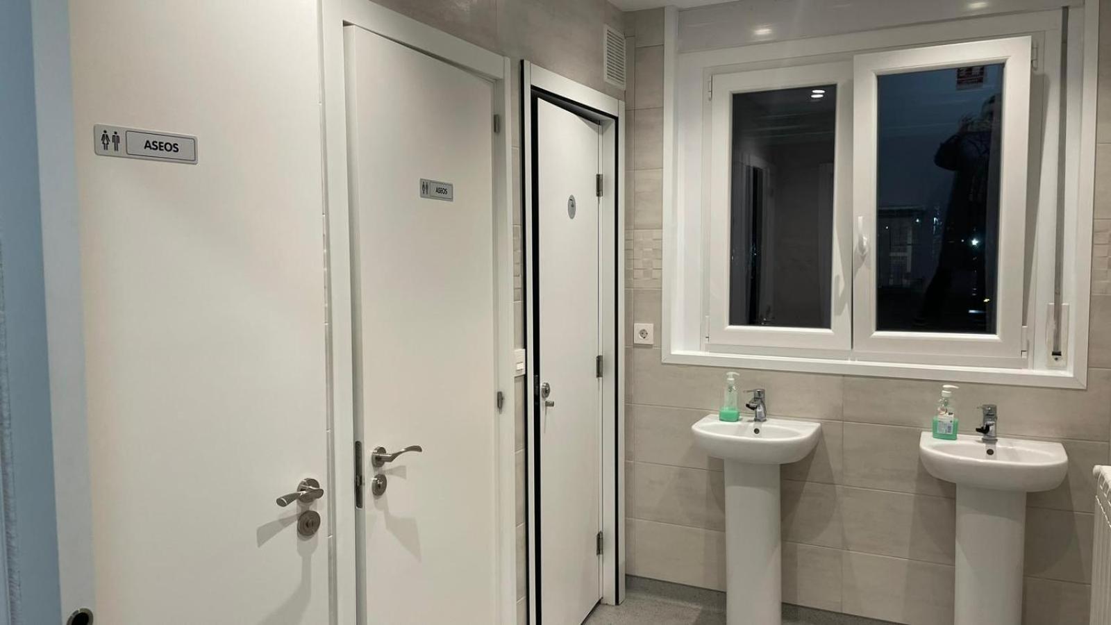 Erletxe Aterpea Hostel Lezo Bagian luar foto