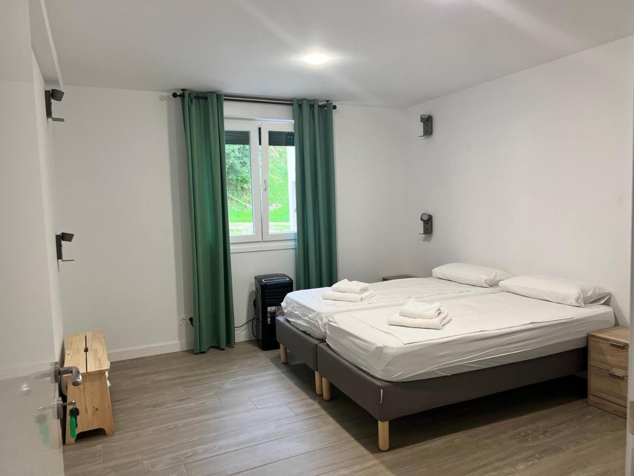 Erletxe Aterpea Hostel Lezo Bagian luar foto