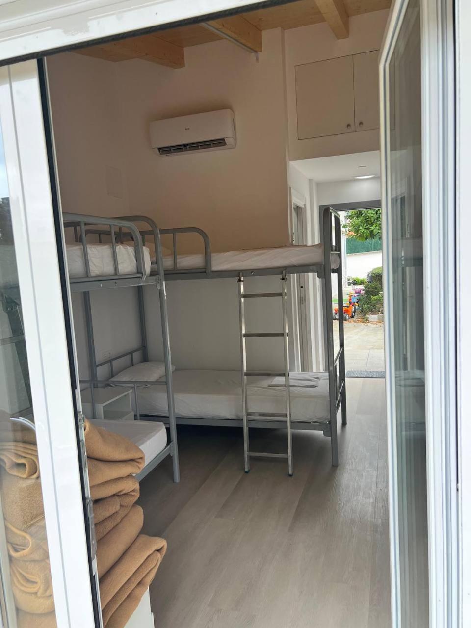 Erletxe Aterpea Hostel Lezo Bagian luar foto