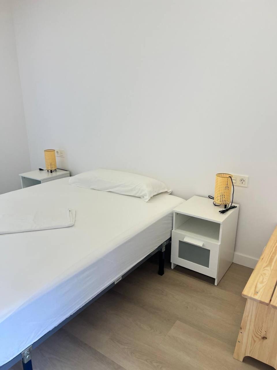 Erletxe Aterpea Hostel Lezo Bagian luar foto