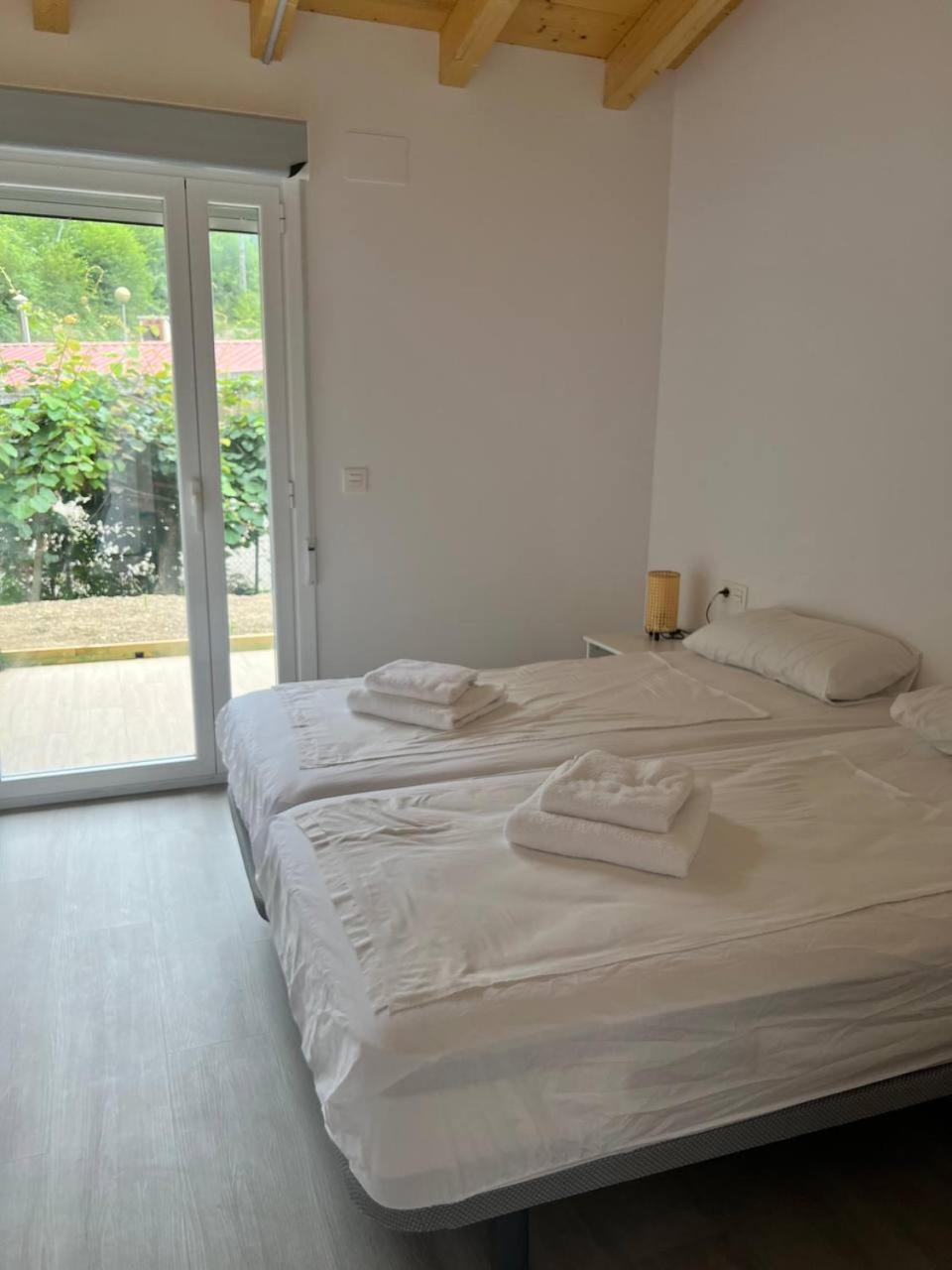 Erletxe Aterpea Hostel Lezo Bagian luar foto