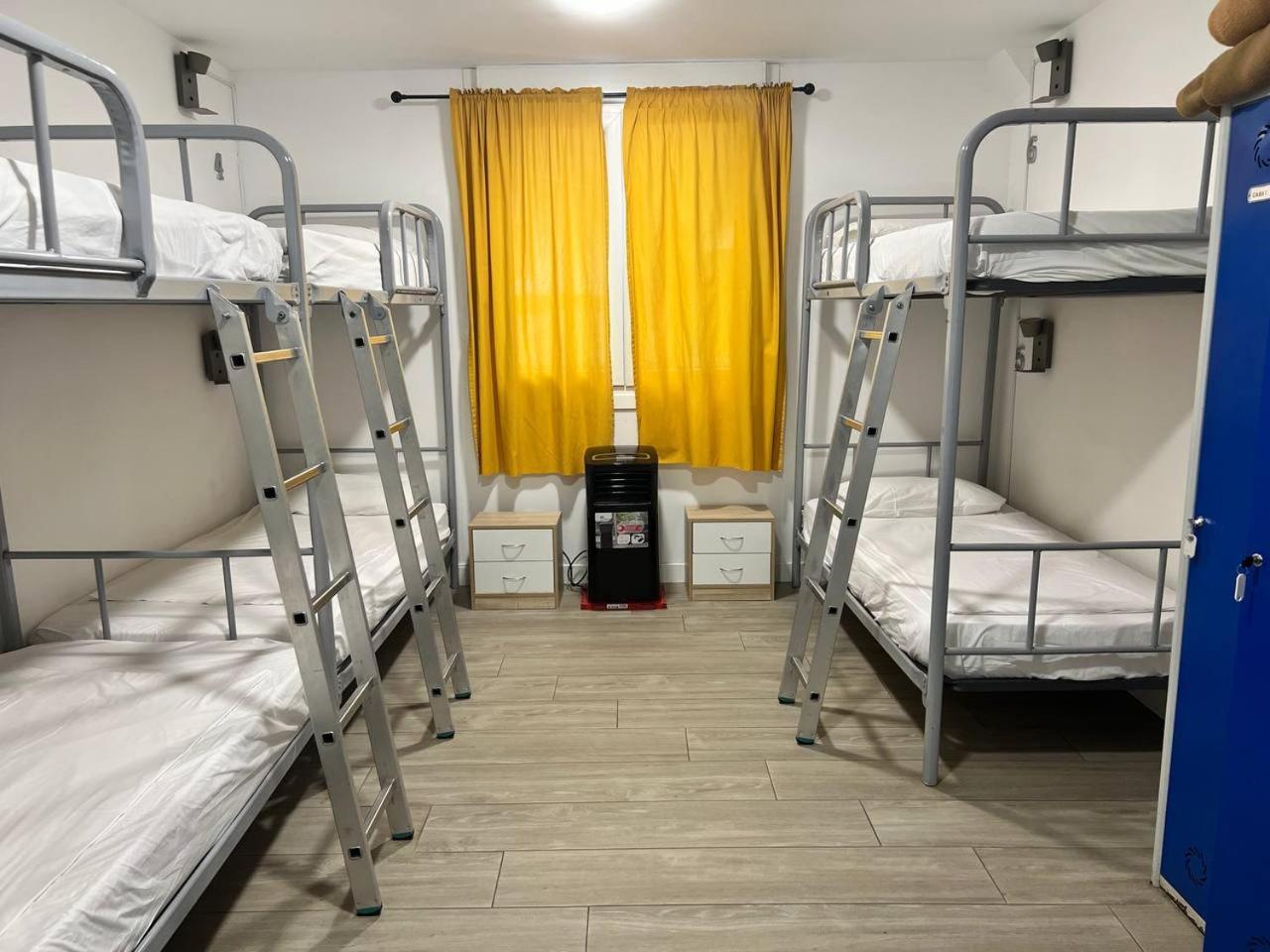 Erletxe Aterpea Hostel Lezo Bagian luar foto