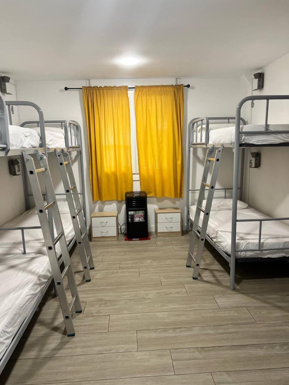 Erletxe Aterpea Hostel Lezo Bagian luar foto